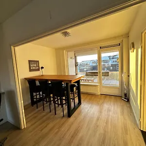 Lovely 2-bedroom With Balcony Maastricht