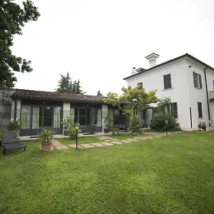 villa-franca-in-franciacorta.it-lombardy.com/